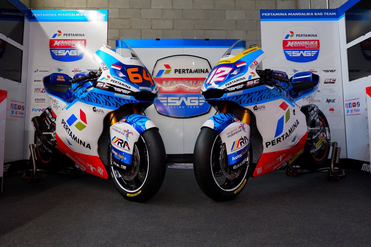 Mandalika Racing Tim Kenalkan Batik di Bodi Motor Balap Mandalika Racing Tim Kenalkan Batik di Bodi Motor Balap