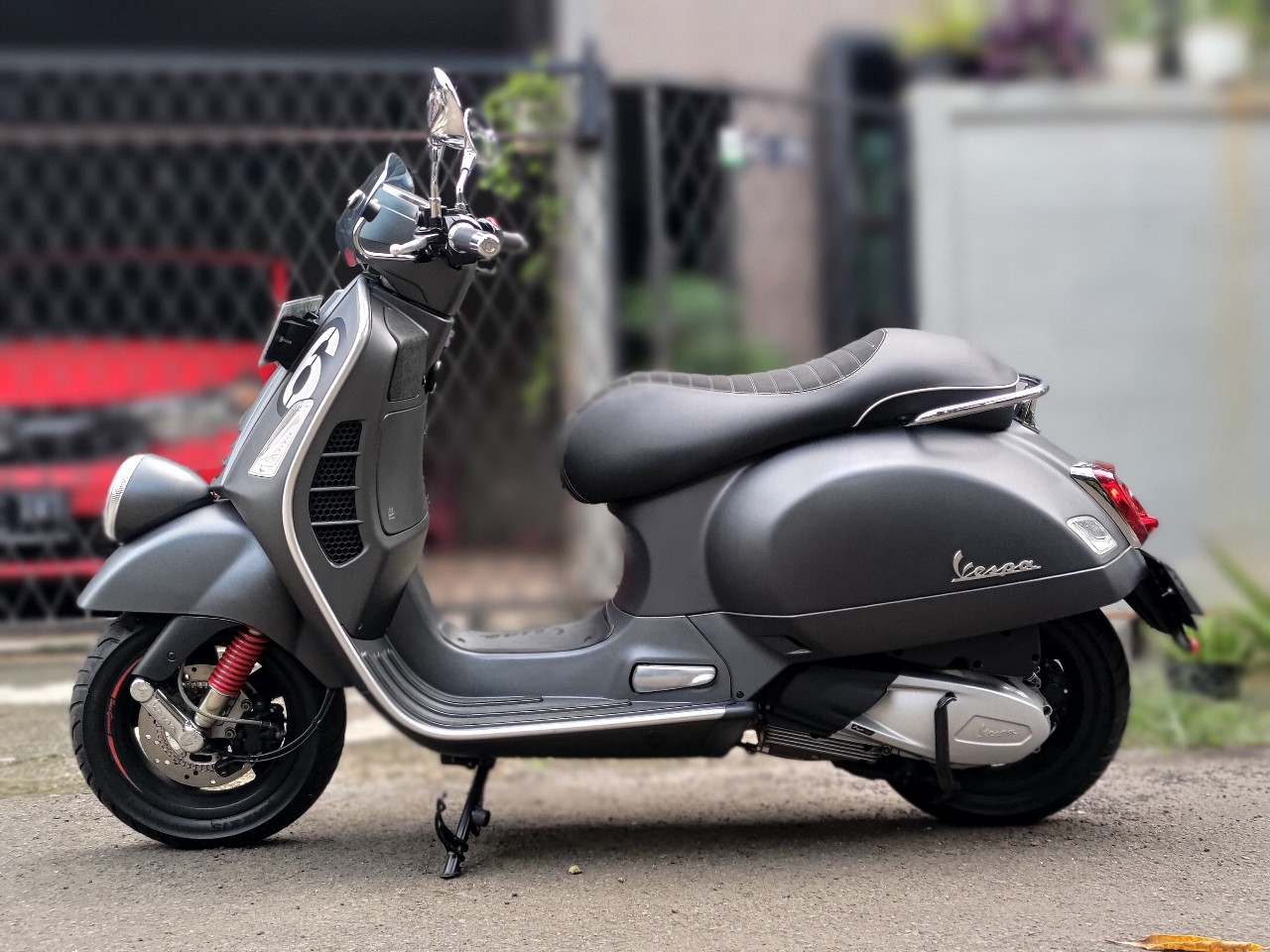 VIDEO: Test Drive Vespa Sei Giorni II Edition, Vespa Semahal Mobil VIDEO: Test Drive Vespa Sei Giorni II Edition, Vespa Semahal Mobil