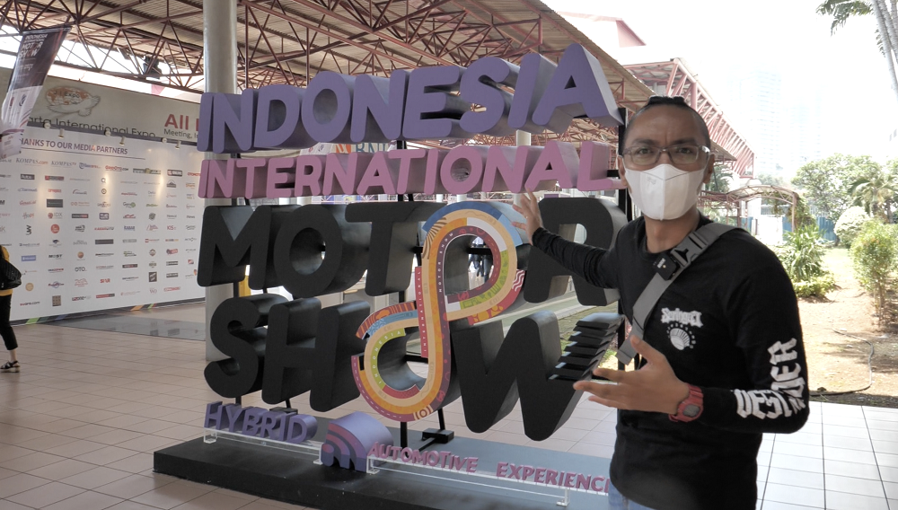 VIDEO: Jalan-jalan ke IIMS Hybrid 2021, Ada Mobil Apa Aja? VIDEO: Jalan-jalan ke IIMS Hybrid 2021, Ada Mobil Apa Aja?