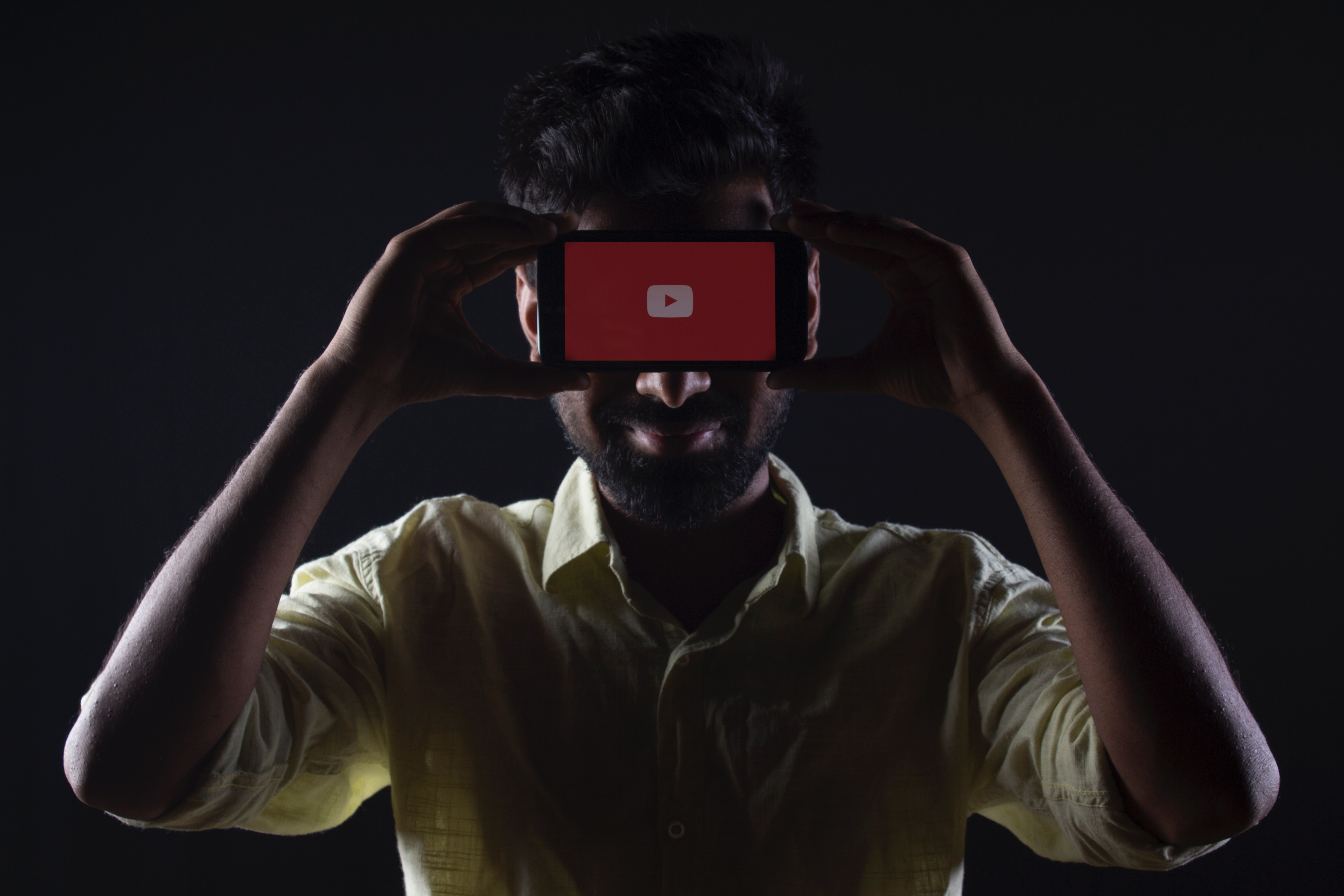 Perlukah Kode Etik untuk YouTuber? Perlukah Kode Etik untuk YouTuber?