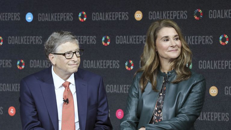 Setelah 27 Tahun Menikah, Bill Gates dan Melinda akan Bercerai Setelah 27 Tahun Menikah, Bill Gates dan Melinda akan Bercerai