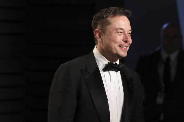 Bos Tesla: WhatsApp adalah Sampah yang Bisa Diretas Bos Tesla: WhatsApp adalah Sampah yang Bisa Diretas