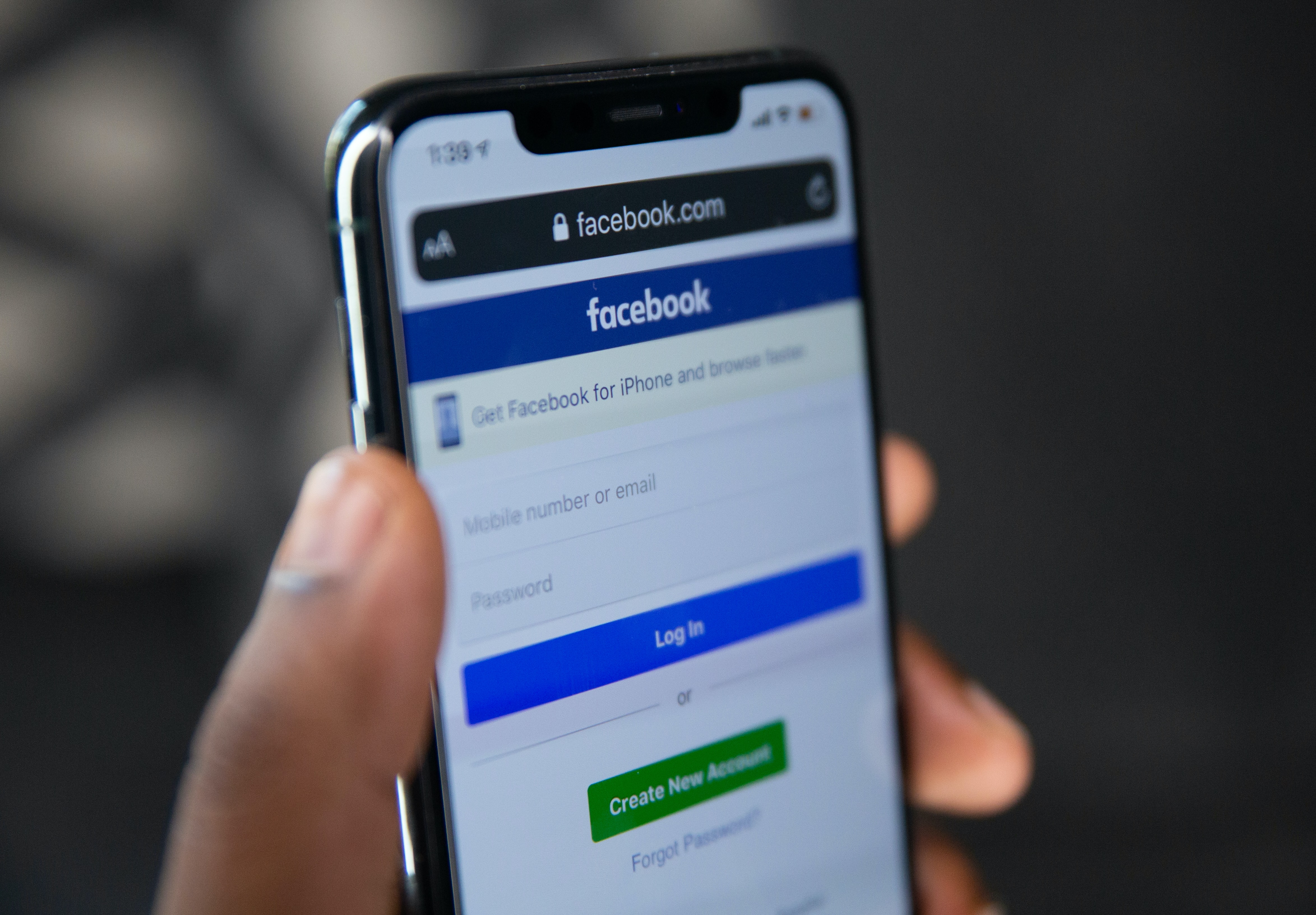 Kata Pengamat Soal Pencurian Data Pengguna Facebook Kata Pengamat Soal Pencurian Data Pengguna Facebook