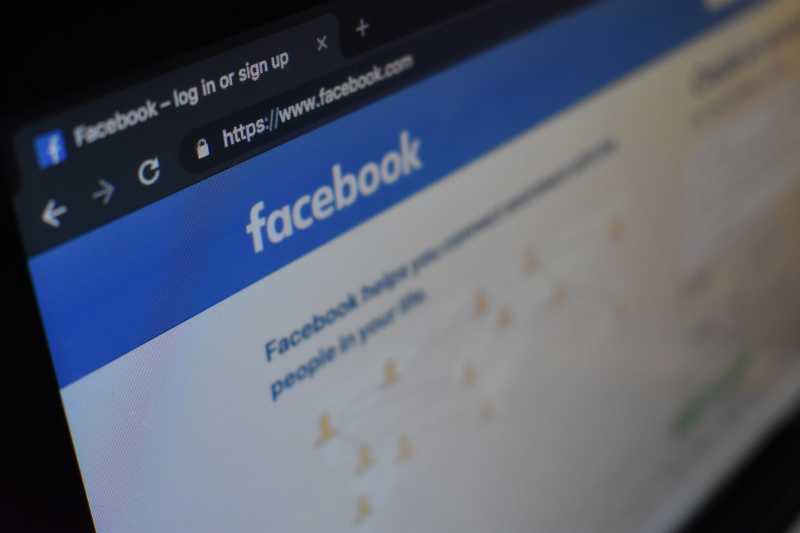 unsplash-facebook-ilutrasi