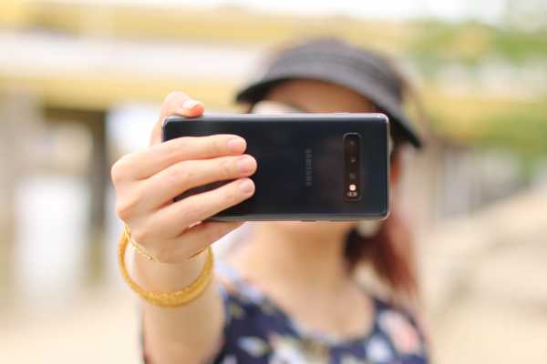 <i>Thanks</i> Ghozali, Akhirnya Foto Selfie Bisa Jadi Ladang Cuan <i>Thanks</i> Ghozali, Akhirnya Foto Selfie Bisa Jadi Ladang Cuan