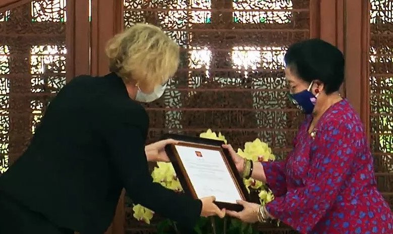 Megawati Ingin Indonesia Kerjasama Riset dan Teknologi Luar Angkasa ke Rusia Megawati Ingin Indonesia Kerjasama Riset dan Teknologi Luar Angkasa ke Rusia