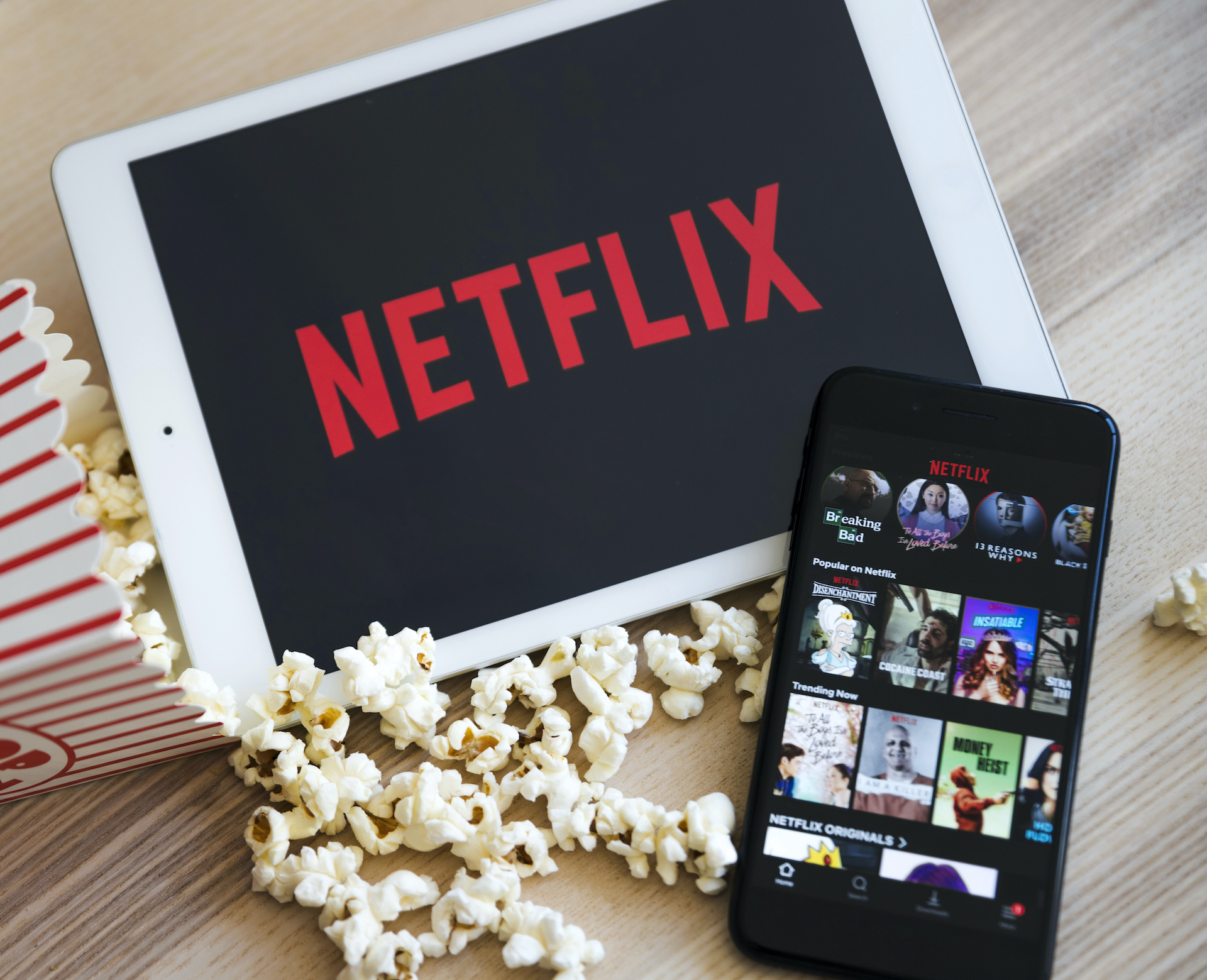 Netflix Gratis - Uzone - Informasi Teknologi Terkini