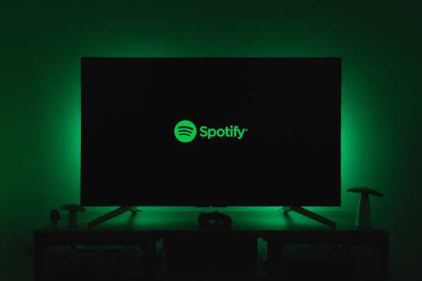 Kenapa Spotify ‘Legowo’ Diboikot Musisi Gara-gara Podcast Joe Rogan? Kenapa Spotify ‘Legowo’ Diboikot Musisi Gara-gara Podcast Joe Rogan?