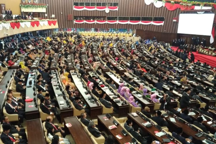 Pelantikan Presiden, Netizen Bikin Tagar Ucapan Selamat Sampai Nyinyir Pelantikan Presiden, Netizen Bikin Tagar Ucapan Selamat Sampai Nyinyir