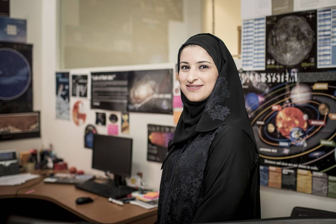 Siapa Sarah Al Amiri ? Wanita di Balik Sukses Misi UEA ke Mars Siapa Sarah Al Amiri ? Wanita di Balik Sukses Misi UEA ke Mars