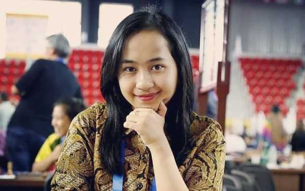 Instagram Chelsie Monica Tembus 100 Ribu <i>Follower</i> Instagram Chelsie Monica Tembus 100 Ribu <i>Follower</i>