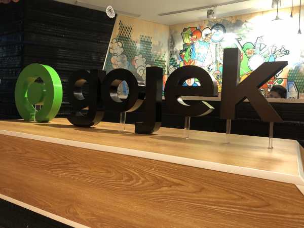 Gojek DIkabarkan Beli 5% Saham Taksi Blue Bird Gojek DIkabarkan Beli 5% Saham Taksi Blue Bird
