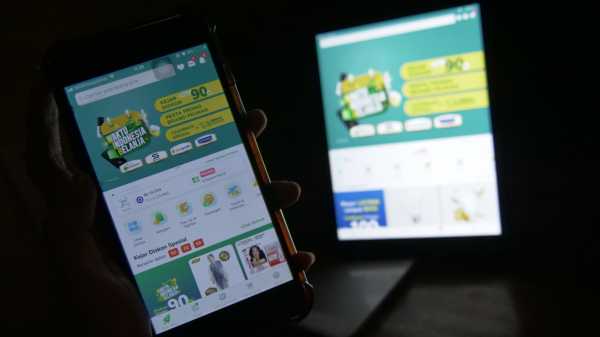 Aturan IMEI Berlaku, Gimana Nasib Penjualan Ponsel di E-commerce? Aturan IMEI Berlaku, Gimana Nasib Penjualan Ponsel di E-commerce?