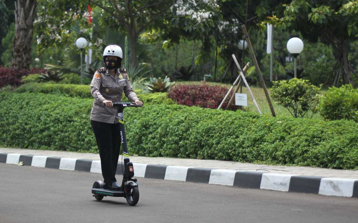 New Normal, Polri Patroli Pakai Grab Wheels? New Normal, Polri Patroli Pakai Grab Wheels?