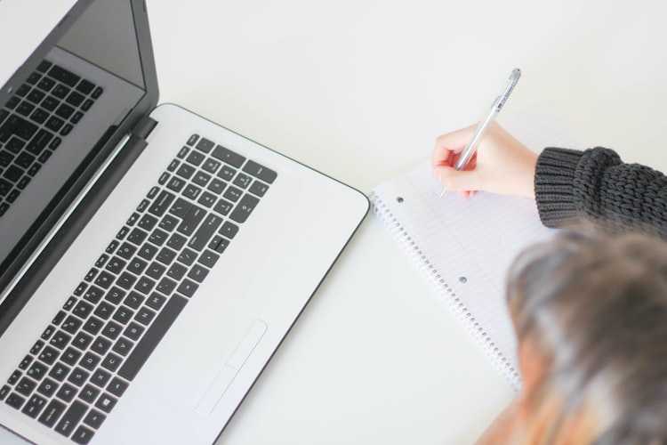 Ternyata, Belajar Online Bikin Waktu Semakin Efisien dan Bebas dari Nyontek Ternyata, Belajar Online Bikin Waktu Semakin Efisien dan Bebas dari Nyontek