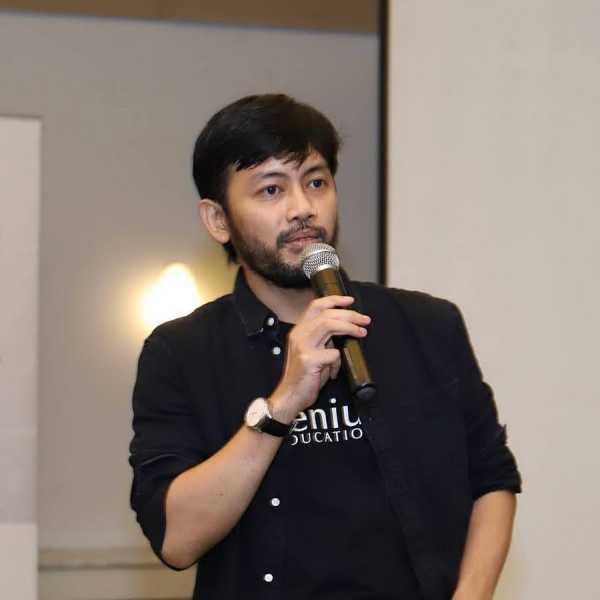 Pemuda Digital: Sabda PS dan Gebrakan Edukasi Lewat Zenius.net Pemuda Digital: Sabda PS dan Gebrakan Edukasi Lewat Zenius.net
