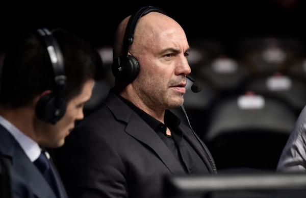 Siapa Joe Rogan? Dulu Host ‘Fear Factor’, Sekarang Bikin Spotify Diboikot Siapa Joe Rogan? Dulu Host ‘Fear Factor’, Sekarang Bikin Spotify Diboikot