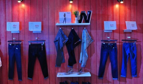 Penjualan Jins Wrangler Masuk 5 Besar di Indonesia Penjualan Jins Wrangler Masuk 5 Besar di Indonesia