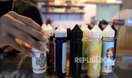 Orang Tua Perlu Waspadai Batuk terkait Vaping Orang Tua Perlu Waspadai Batuk terkait Vaping