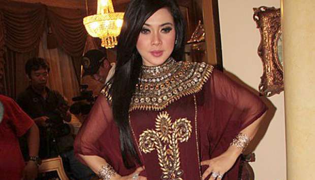 Lebaran Pakai Kaftan Seleb, Model Syahrini dan Nagita 