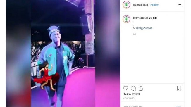 Driver Ojol Merangkap DJ, Bikin Warganet Rebutan Jadi Customer Driver Ojol Merangkap DJ, Bikin Warganet Rebutan Jadi Customer