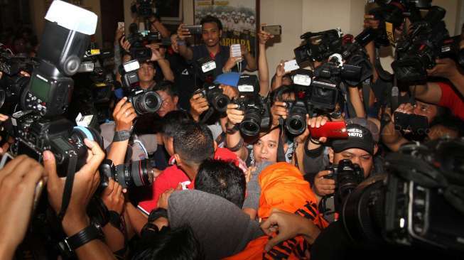 Ello Sudah Pakai Narkoba Sejak Kuliah Ello Sudah Pakai Narkoba Sejak Kuliah
