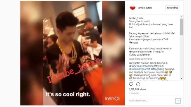 Viral! Video Lelaki Pegang Duit Segepok di Mal Viral! Video Lelaki Pegang Duit Segepok di Mal