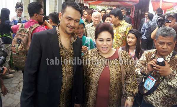 Positif Narkoba, Nunung Srimulat dan Suami Ditetapkan Sebagai Tersangka Positif Narkoba, Nunung Srimulat dan Suami Ditetapkan Sebagai Tersangka