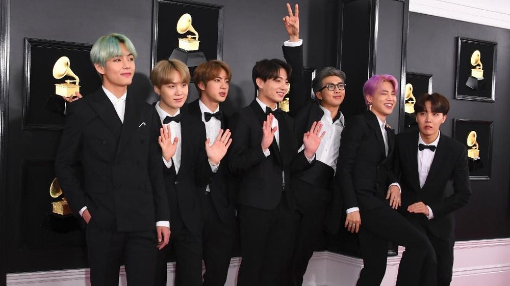 BTS Sebut Bakal Kolaborasi bareng Khalid BTS Sebut Bakal Kolaborasi bareng Khalid