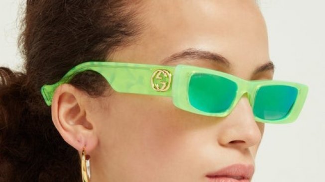 Gucci Luncurkan Kacamata Neon untuk Libur Musim Panas Gucci Luncurkan Kacamata Neon untuk Libur Musim Panas