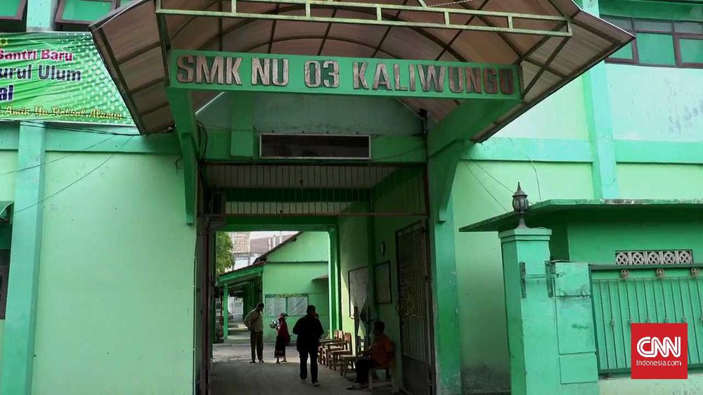 Kepala Sekolah soal Video Guru Dibully Siswa: Hanya Bercanda Kepala Sekolah soal Video Guru Dibully Siswa: Hanya Bercanda