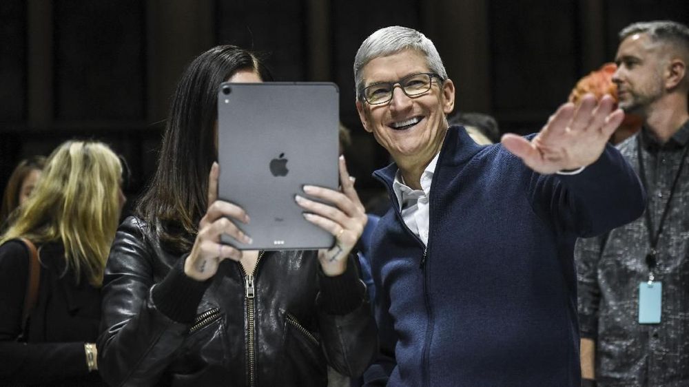 Tim Cook Sebut Coding Harus Diajarkan Sejak Dini Tim Cook Sebut Coding Harus Diajarkan Sejak Dini