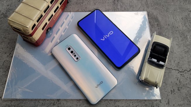 Adu Teknis Dua Ponsel China Terbaru: realme 5 Pro vs vivo V17 Pro Adu Teknis Dua Ponsel China Terbaru: realme 5 Pro vs vivo V17 Pro
