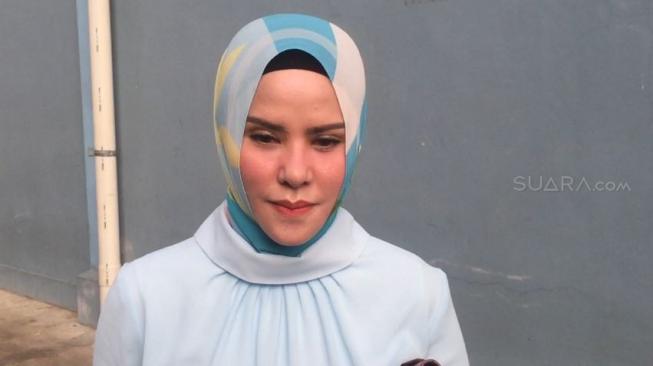 Vicky Prasetyo Kirim Orang ke Rumah Angel Lelga, Ada Kejadian Aneh Vicky Prasetyo Kirim Orang ke Rumah Angel Lelga, Ada Kejadian Aneh