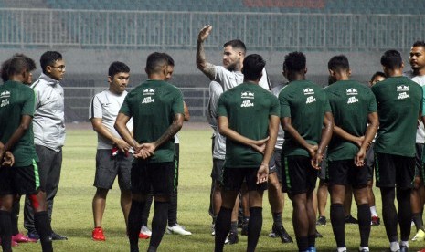 Hari Pertama TC Timnas, McMenemy Puas dengan Performa Pemain Hari Pertama TC Timnas, McMenemy Puas dengan Performa Pemain