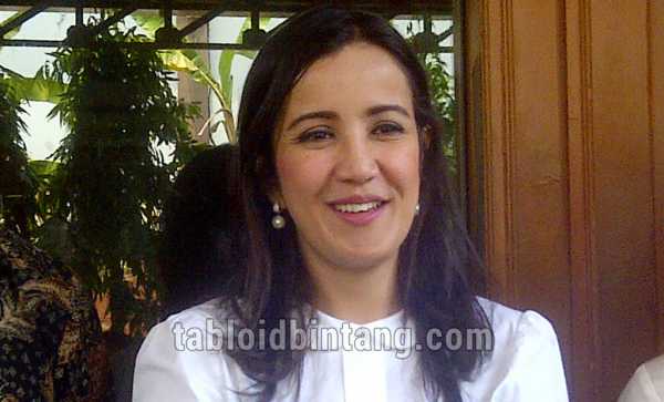 Hamil 7 Bulan, Andi Soraya Kesal pada Suami Gara-gara Masalah Ini Hamil 7 Bulan, Andi Soraya Kesal pada Suami Gara-gara Masalah Ini