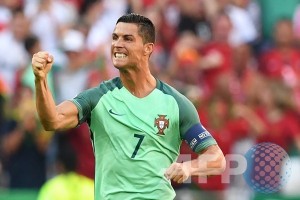 Ronaldo antar Portugal pecundangi Rusia 1-0 Ronaldo antar Portugal pecundangi Rusia 1-0