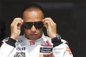 Alasan Hamilton tetap bersama Mercedes Alasan Hamilton tetap bersama Mercedes