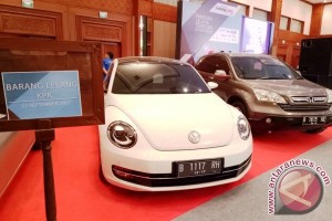 Sudah 900 peserta mendaftar lelang mobil KPK Sudah 900 peserta mendaftar lelang mobil KPK