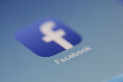 Bakal Didenda Rp 500 Juta jika Jadi Sarang Hoaks, Ini Respons Facebook Bakal Didenda Rp 500 Juta jika Jadi Sarang Hoaks, Ini Respons Facebook