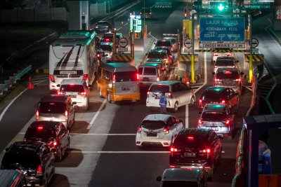 Sejumlah Rest Area Ditutup, Pemudik Diminta Isi Penuh BBM Kendaraan Sejumlah Rest Area Ditutup, Pemudik Diminta Isi Penuh BBM Kendaraan