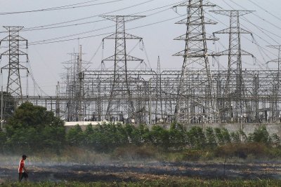 Layanan Komunikasi, Bank, KRL Lumpuh Lebih 6 Jam Akibat Listrik Mati Layanan Komunikasi, Bank, KRL Lumpuh Lebih 6 Jam Akibat Listrik Mati