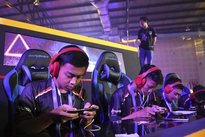 China Batasi Waktu Bermain Game Online, Bagaimana dengan Indonesia? China Batasi Waktu Bermain Game Online, Bagaimana dengan Indonesia?