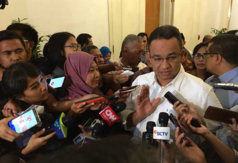 Ternyata Anies Naik Helikopter saat Kunjungi Ahok di Balai Kota Ternyata Anies Naik Helikopter saat Kunjungi Ahok di Balai Kota