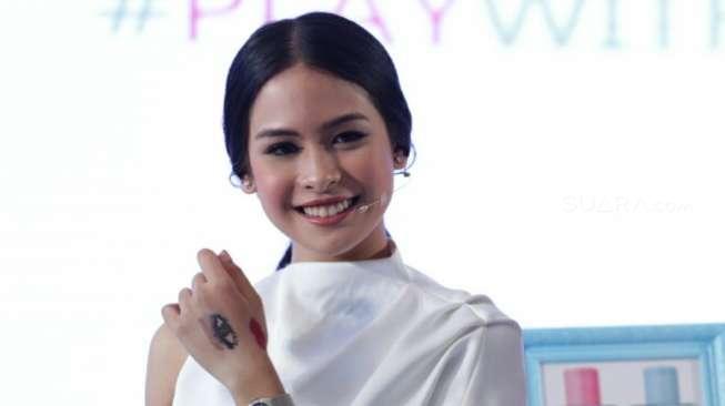 Rahasia Maudy Ayunda Atasi Kulit Kering di Wajah Rahasia Maudy Ayunda Atasi Kulit Kering di Wajah