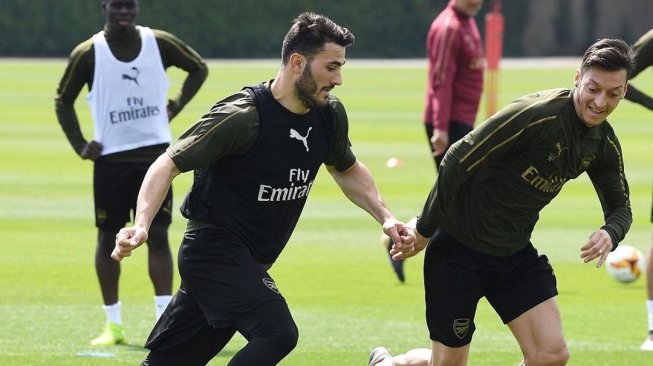 Sempat Buron, Dua Perampok yang Menyerang Ozil dan Kolasinac Ditangkap Sempat Buron, Dua Perampok yang Menyerang Ozil dan Kolasinac Ditangkap