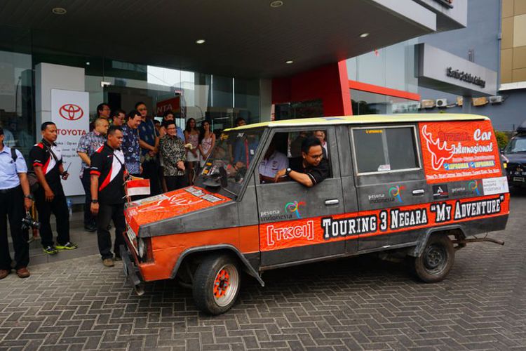 Orang Malaysia dan Brunei Heran Lihat Kijang Doyok Orang Malaysia dan Brunei Heran Lihat Kijang Doyok