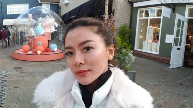 Gwen Priscilla Blak-blakan soal Dinikahi Mantan Suami Diana Pungky Gwen Priscilla Blak-blakan soal Dinikahi Mantan Suami Diana Pungky
