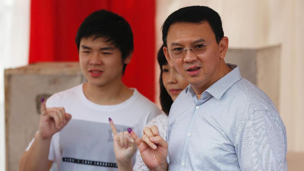 Resmi Cerai dengan Veronica Tan, Ahok Dapat Hak Asuh Anak Resmi Cerai dengan Veronica Tan, Ahok Dapat Hak Asuh Anak