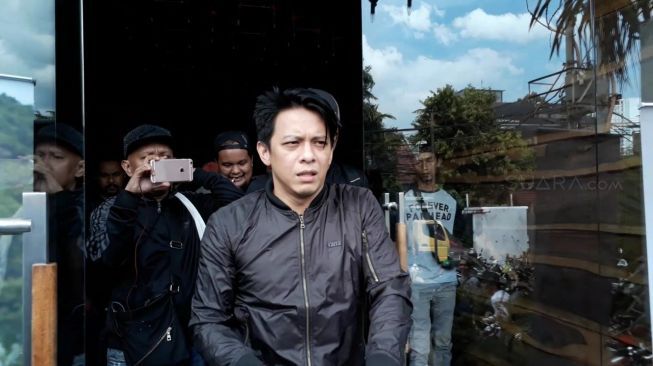 Cut Tari dan Luna Maya Masih TSK, Ariel NOAH : Semoga Cepat Beres Cut Tari dan Luna Maya Masih TSK, Ariel NOAH : Semoga Cepat Beres